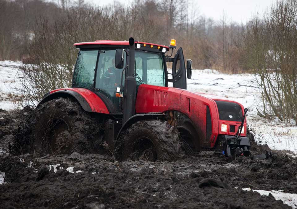 Agripneus Service - riparazione, vendita, montaggio e assistenza per gli pneumatici agricoli in Vigevano e in tutta la provincia di Pavia-Palude