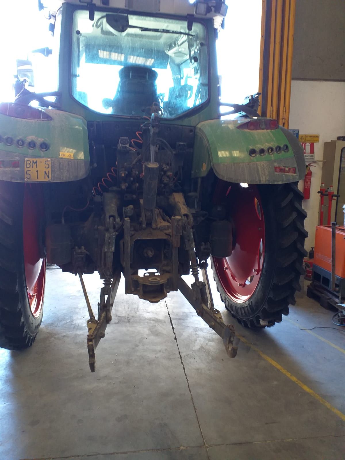 Pneumatici Stretti Agricoli per campo di Riso Risaia Pavia Oltrepo Pavese Vigevano Mortara
